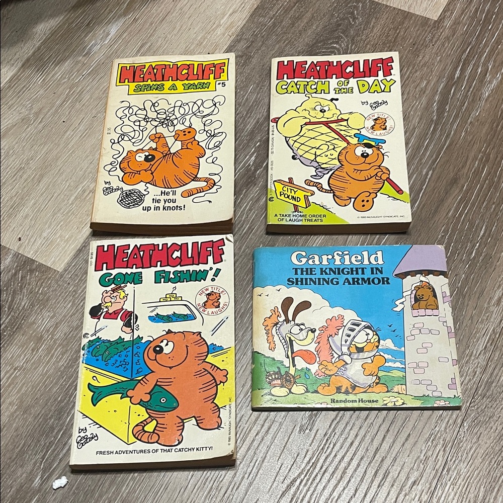 Vintage 1980’s Heathcliff/Garfield Comic Book Set - 💥
